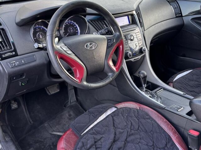 Белый Хендай Соната, объемом двигателя 2.4 л и пробегом 700 тыс. км за 7000 $, фото 9 на Automoto.ua