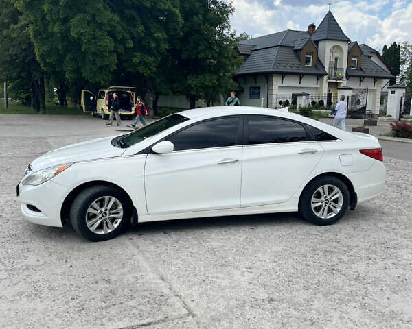 Білий Хендай Соната, об'ємом двигуна 2.4 л та пробігом 278 тис. км за 7200 $, фото 2 на Automoto.ua