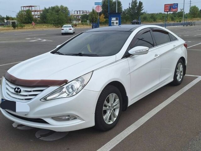 Хендай Соната 2011 в Киеве на Automoto.ua Белый Хендай Соната, объемом двигателя 2 л и пробегом 200 тыс. км за 8284 $, фото 5 на Automoto.ua