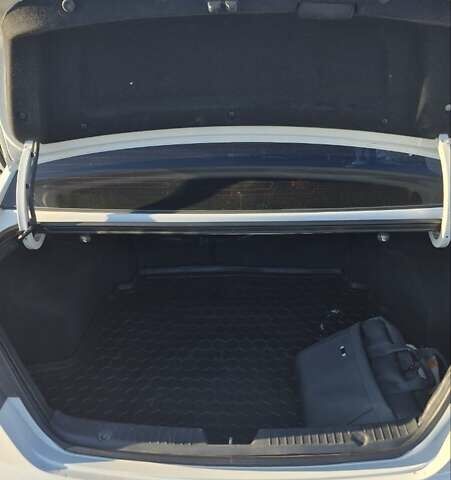 Білий Хендай Соната, об'ємом двигуна 2.36 л та пробігом 224 тис. км за 10000 $, фото 15 на Automoto.ua