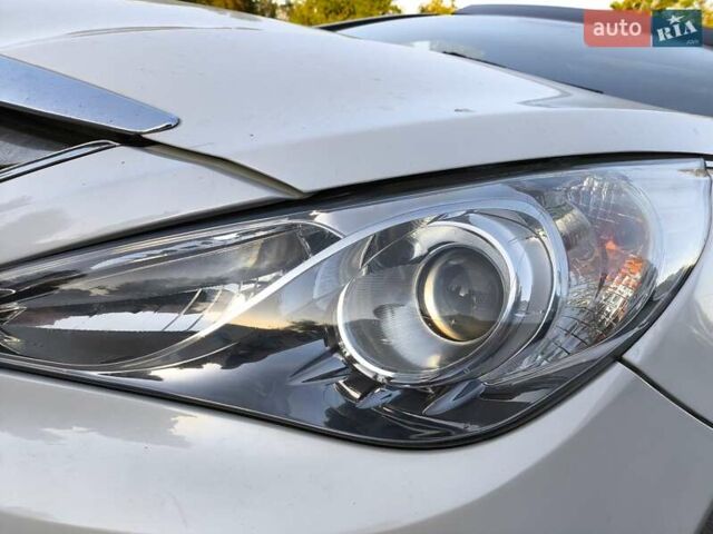 Білий Хендай Соната, об'ємом двигуна 2.36 л та пробігом 693 тис. км за 7500 $, фото 10 на Automoto.ua
