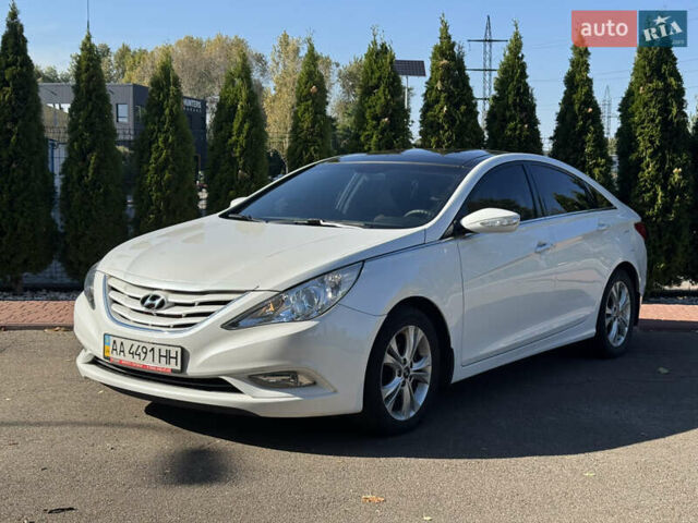 Білий Хендай Соната, об'ємом двигуна 2 л та пробігом 81 тис. км за 8490 $, фото 2 на Automoto.ua