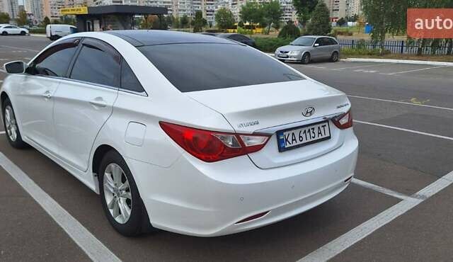 Хендай Соната 2011 в Киеве на Automoto.ua Белый Хендай Соната, объемом двигателя 2 л и пробегом 200 тыс. км за 8319 $, фото 8 на Automoto.ua