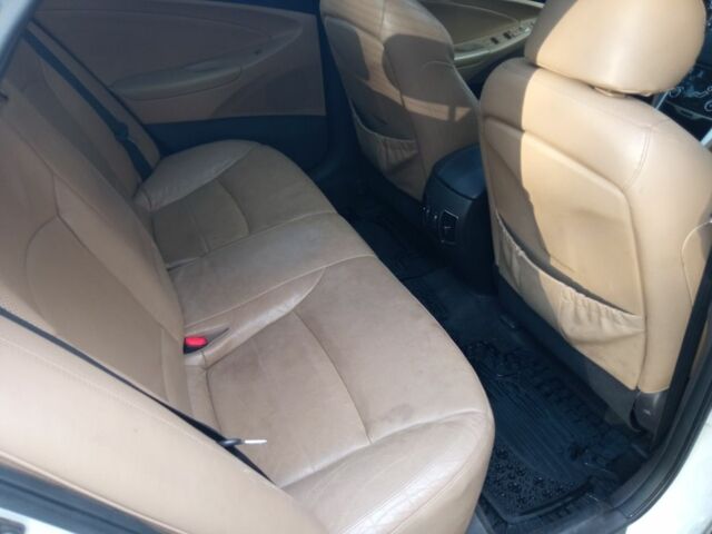 Белый Хендай Соната, объемом двигателя 0 л и пробегом 218 тыс. км за 6800 $, фото 19 на Automoto.ua