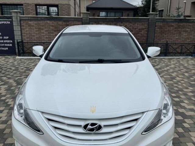 Хендай Соната 2011 в Одессе на Automoto.ua Белый Хендай Соната, объемом двигателя 2 л и пробегом 80 тыс. км за 10500 $, фото 2 на Automoto.ua
