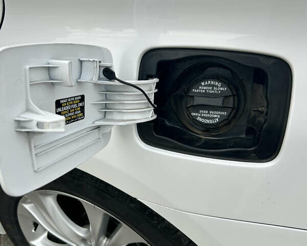 Белый Хендай Соната, объемом двигателя 2 л и пробегом 81 тыс. км за 10000 $, фото 34 на Automoto.ua