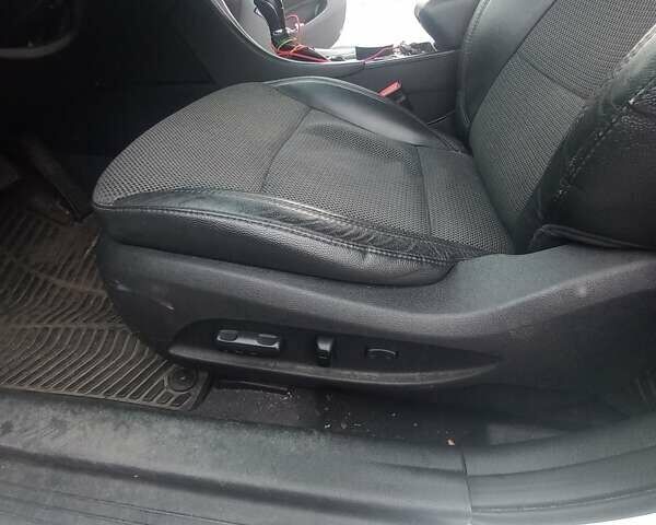 Белый Хендай Соната, объемом двигателя 2.36 л и пробегом 171 тыс. км за 8300 $, фото 11 на Automoto.ua