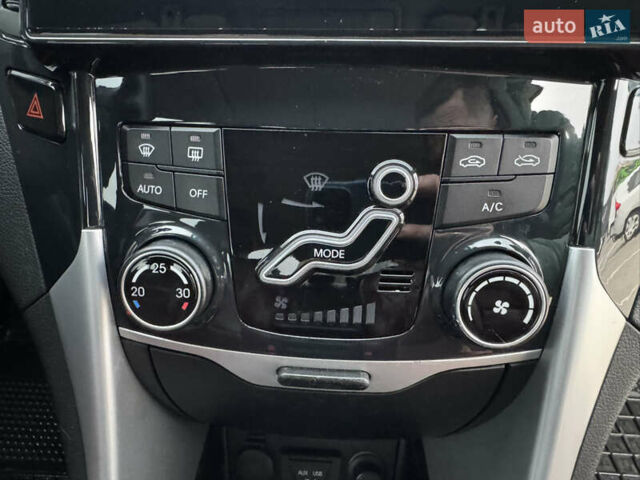 Белый Хендай Соната, объемом двигателя 2.36 л и пробегом 98 тыс. км за 12200 $, фото 11 на Automoto.ua