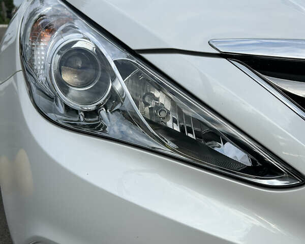 Белый Хендай Соната, объемом двигателя 2 л и пробегом 78 тыс. км за 10000 $, фото 28 на Automoto.ua