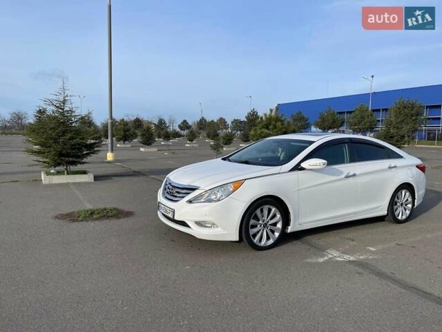 Белый Хендай Соната, объемом двигателя 2 л и пробегом 88 тыс. км за 9500 $, фото 10 на Automoto.ua