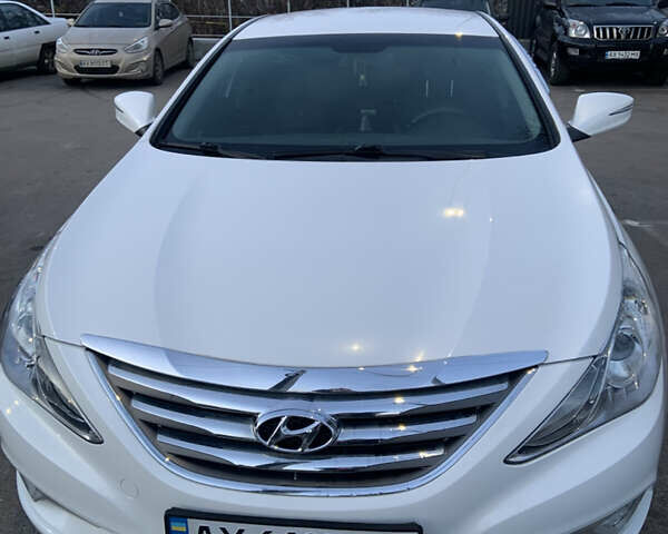 Белый Хендай Соната, объемом двигателя 2 л и пробегом 199 тыс. км за 9000 $, фото 11 на Automoto.ua