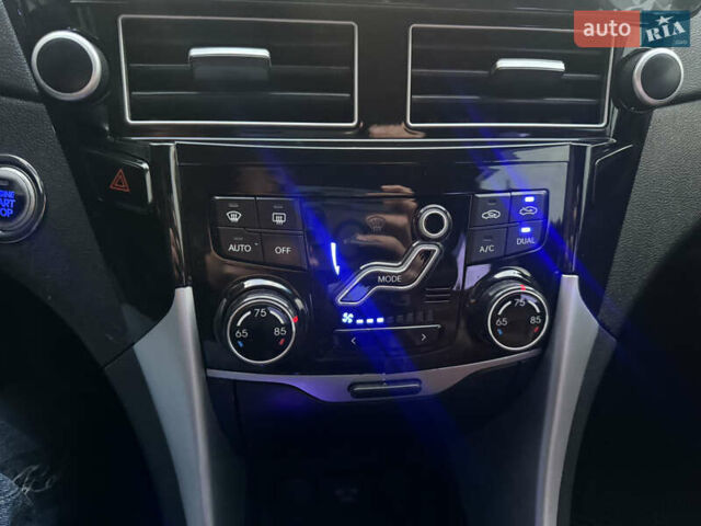 Білий Хендай Соната, об'ємом двигуна 2 л та пробігом 270 тис. км за 6500 $, фото 15 на Automoto.ua