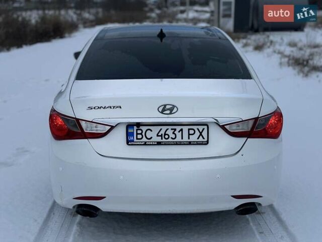Білий Хендай Соната, об'ємом двигуна 2 л та пробігом 270 тис. км за 7500 $, фото 5 на Automoto.ua