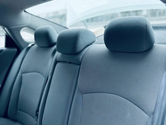 Белый Хендай Соната, объемом двигателя 2.4 л и пробегом 168 тыс. км за 7000 $, фото 4 на Automoto.ua