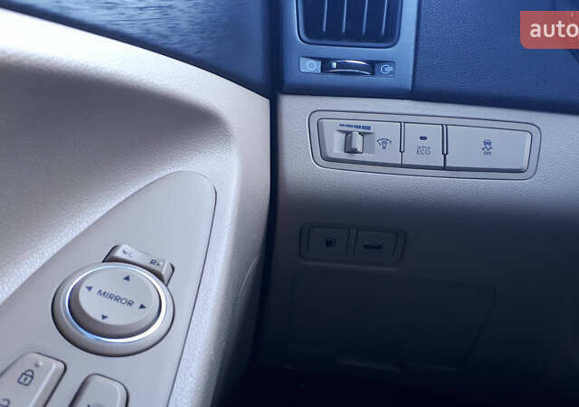 Белый Хендай Соната, объемом двигателя 2.4 л и пробегом 170 тыс. км за 7900 $, фото 14 на Automoto.ua