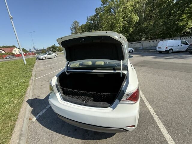 Белый Хендай Соната, объемом двигателя 2.4 л и пробегом 368 тыс. км за 7900 $, фото 10 на Automoto.ua