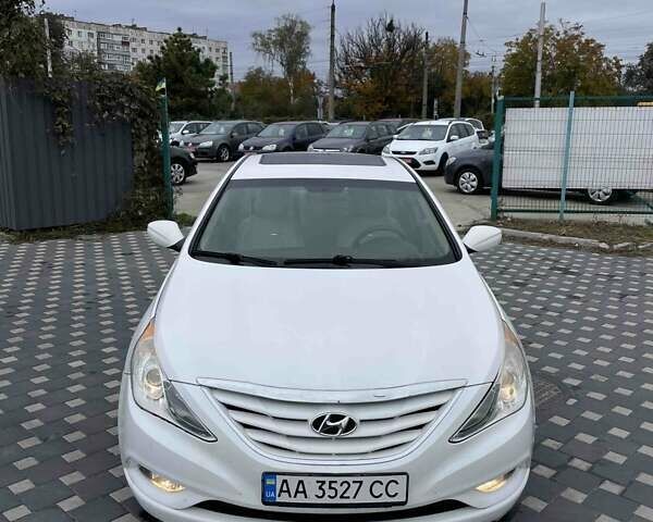 Белый Хендай Соната, объемом двигателя 2.36 л и пробегом 100 тыс. км за 9700 $, фото 8 на Automoto.ua