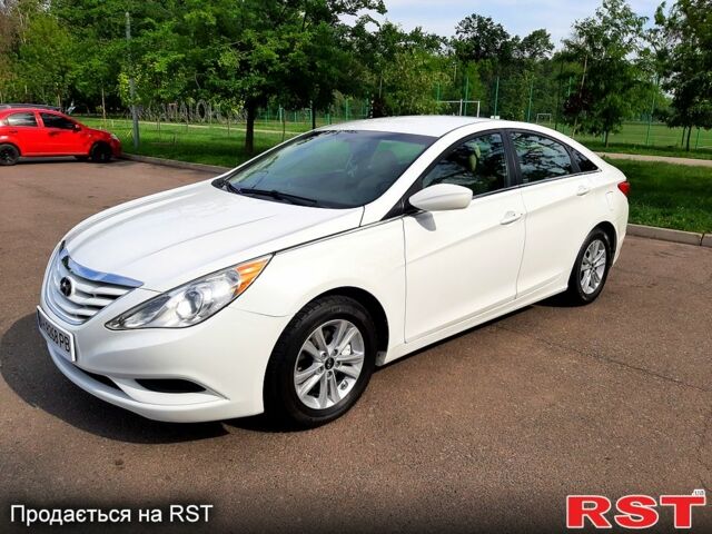 Білий Хендай Соната, об'ємом двигуна 2.4 л та пробігом 230 тис. км за 7000 $, фото 1 на Automoto.ua