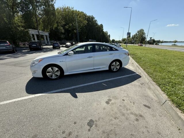 Белый Хендай Соната, объемом двигателя 2.4 л и пробегом 368 тыс. км за 7900 $, фото 8 на Automoto.ua