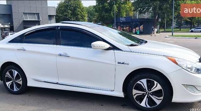 Білий Хендай Соната, об'ємом двигуна 2.4 л та пробігом 365 тис. км за 9700 $, фото 11 на Automoto.ua