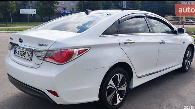 Білий Хендай Соната, об'ємом двигуна 2.4 л та пробігом 365 тис. км за 9700 $, фото 12 на Automoto.ua