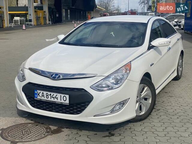 Хендай Соната 2013 в Киеве на Automoto.ua Белый Хендай Соната, объемом двигателя 2.4 л и пробегом 248 тыс. км за 10150 $, фото 2 на Automoto.ua