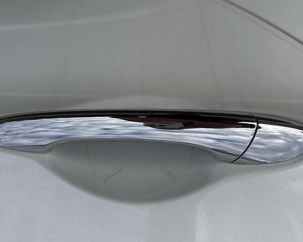 Белый Хендай Соната, объемом двигателя 2.36 л и пробегом 153 тыс. км за 9200 $, фото 22 на Automoto.ua