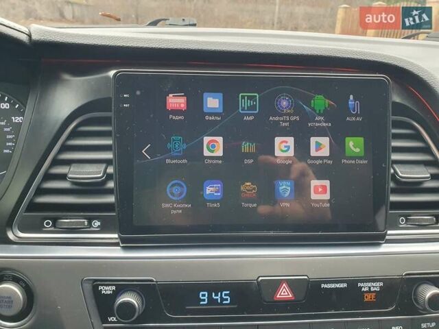 Белый Хендай Соната, объемом двигателя 2.36 л и пробегом 235 тыс. км за 11000 $, фото 18 на Automoto.ua