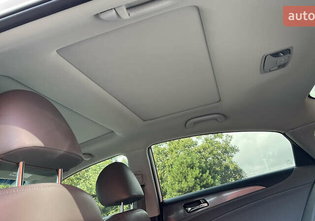 Белый Хендай Соната, объемом двигателя 2.4 л и пробегом 83 тыс. км за 12000 $, фото 14 на Automoto.ua