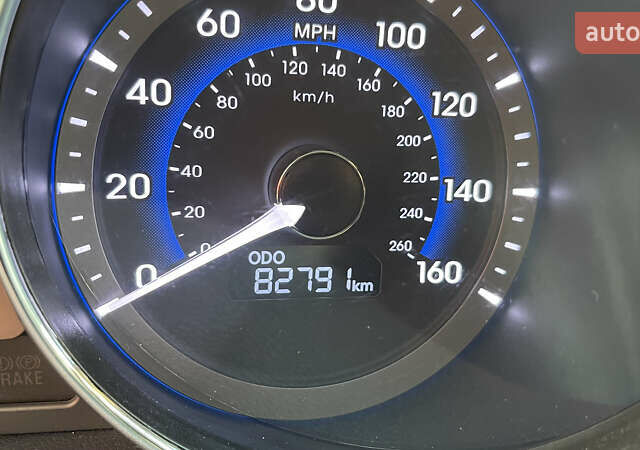 Белый Хендай Соната, объемом двигателя 2.4 л и пробегом 83 тыс. км за 12000 $, фото 26 на Automoto.ua