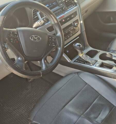 Білий Хендай Соната, об'ємом двигуна 2.36 л та пробігом 220 тис. км за 8100 $, фото 4 на Automoto.ua