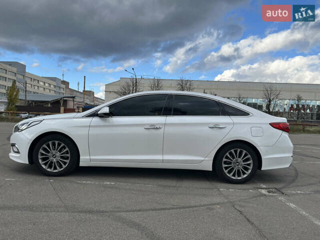 Білий Хендай Соната, об'ємом двигуна 2 л та пробігом 176 тис. км за 12500 $, фото 1 на Automoto.ua