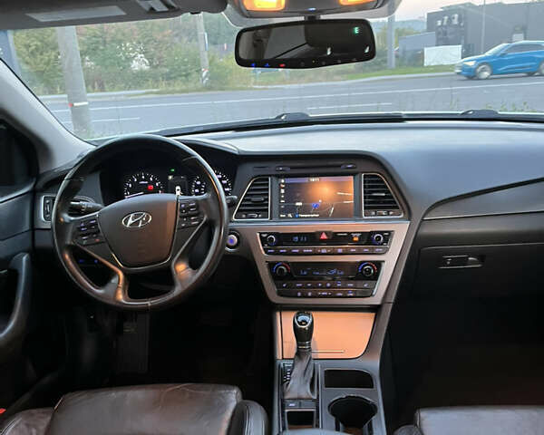 Белый Хендай Соната, объемом двигателя 2.36 л и пробегом 132 тыс. км за 10600 $, фото 46 на Automoto.ua