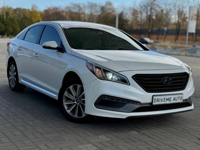 Белый Хендай Соната, объемом двигателя 2.4 л и пробегом 160 тыс. км за 9599 $, фото 2 на Automoto.ua