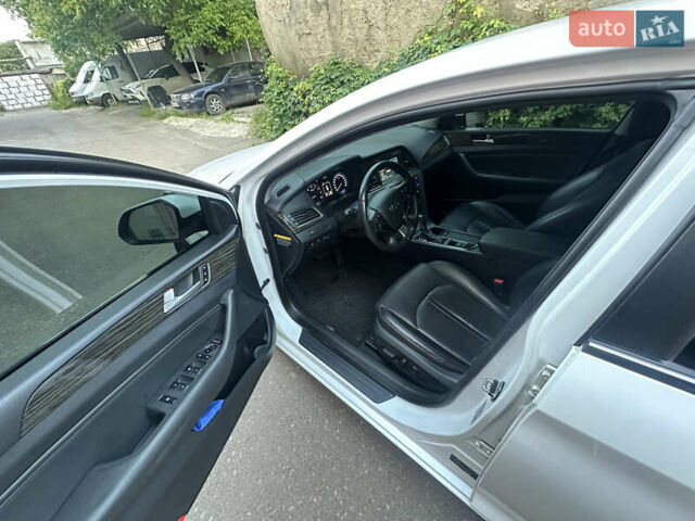 Білий Хендай Соната, об'ємом двигуна 2 л та пробігом 262 тис. км за 12700 $, фото 7 на Automoto.ua