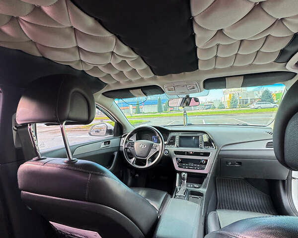 Білий Хендай Соната, об'ємом двигуна 2 л та пробігом 210 тис. км за 10200 $, фото 18 на Automoto.ua