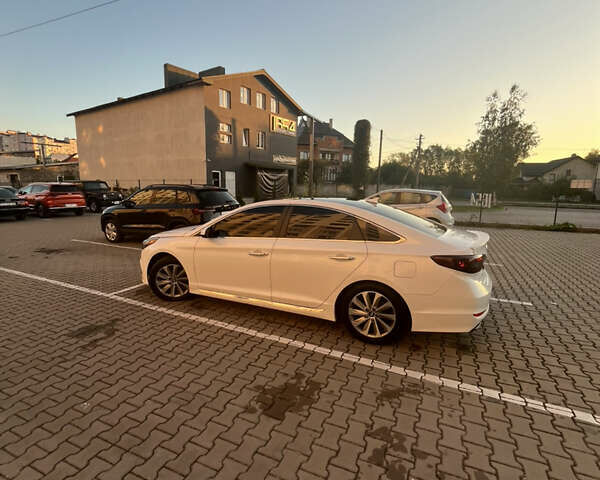 Белый Хендай Соната, объемом двигателя 2.36 л и пробегом 132 тыс. км за 10600 $, фото 16 на Automoto.ua
