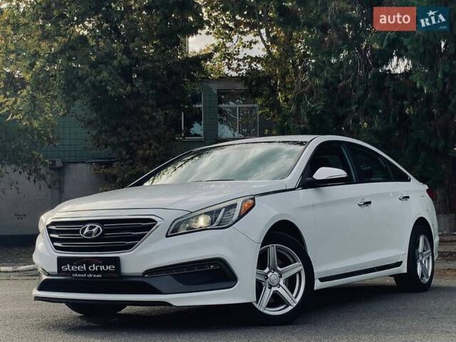 Белый Хендай Соната, объемом двигателя 2 л и пробегом 135 тыс. км за 11799 $, фото 3 на Automoto.ua