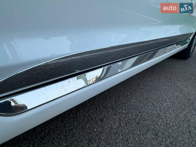 Білий Хендай Соната, об'ємом двигуна 2.4 л та пробігом 115 тис. км за 11000 $, фото 9 на Automoto.ua
