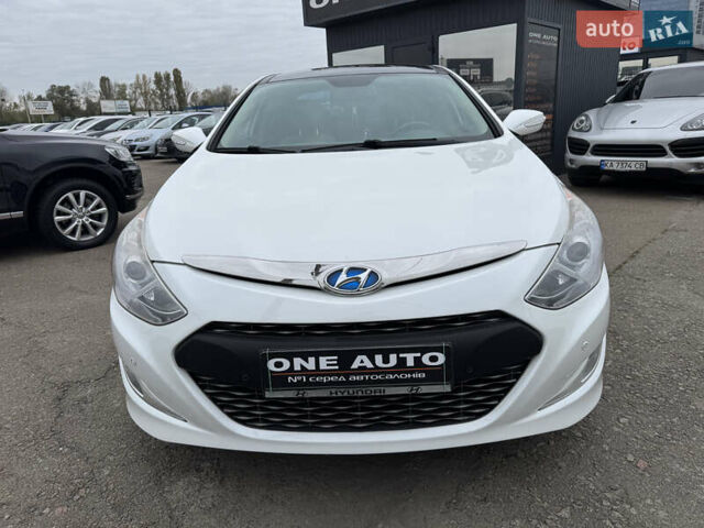 Білий Хендай Соната, об'ємом двигуна 2.36 л та пробігом 212 тис. км за 9990 $, фото 2 на Automoto.ua