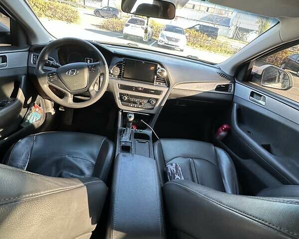 Белый Хендай Соната, объемом двигателя 2 л и пробегом 406 тыс. км за 8000 $, фото 14 на Automoto.ua