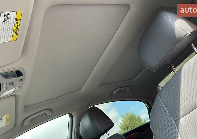 Белый Хендай Соната, объемом двигателя 2.4 л и пробегом 83 тыс. км за 12000 $, фото 9 на Automoto.ua