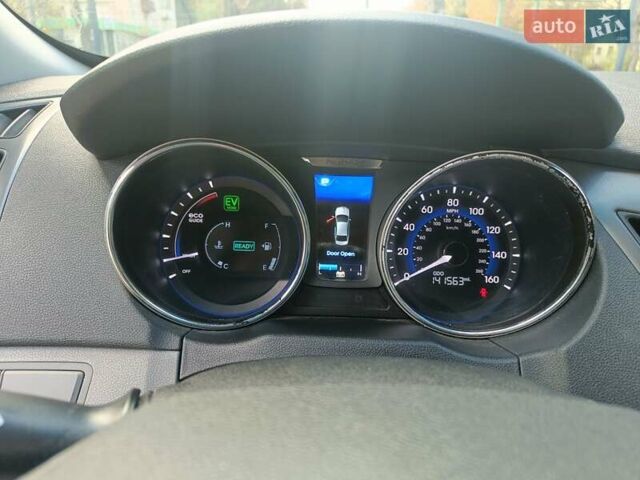 Хендай Соната 2014 у Рівному на Automoto.ua Білий Хендай Соната, об'ємом двигуна 2.36 л та пробігом 225 тис. км за 10300 $, фото 10 на Automoto.ua