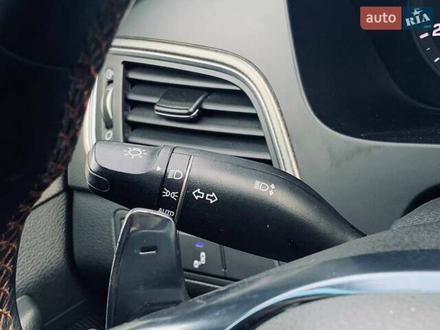 Белый Хендай Соната, объемом двигателя 2 л и пробегом 135 тыс. км за 11799 $, фото 31 на Automoto.ua