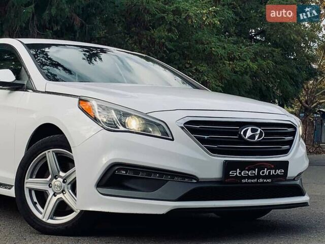 Белый Хендай Соната, объемом двигателя 2 л и пробегом 135 тыс. км за 11799 $, фото 15 на Automoto.ua
