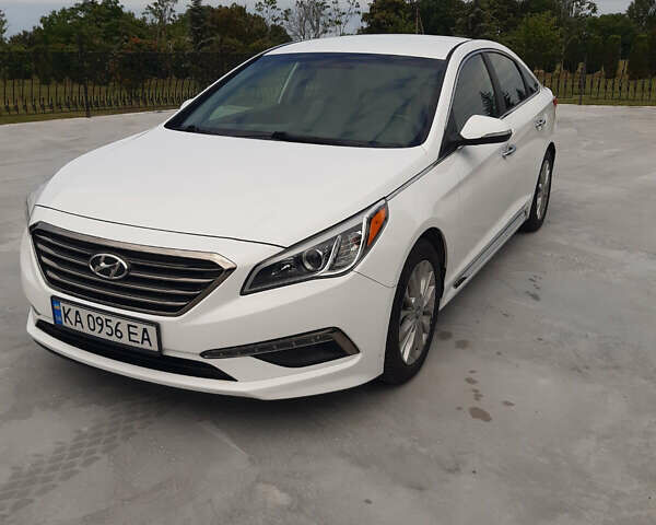 Білий Хендай Соната, об'ємом двигуна 2.36 л та пробігом 198 тис. км за 12000 $, фото 1 на Automoto.ua