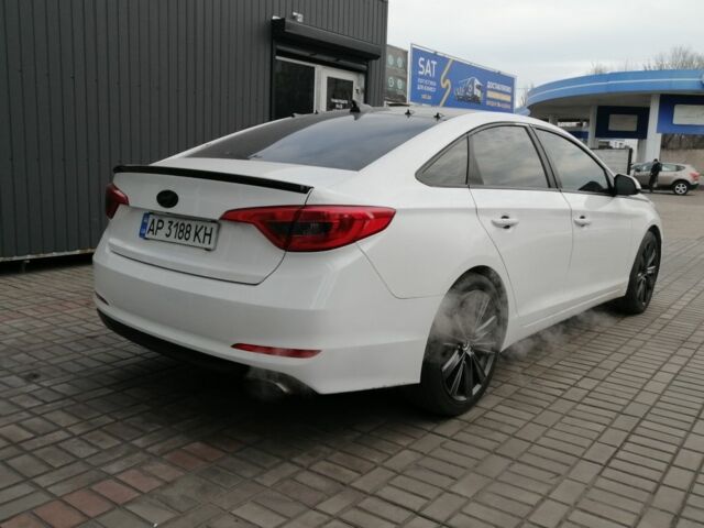 Білий Хендай Соната, об'ємом двигуна 2.4 л та пробігом 117 тис. км за 7500 $, фото 3 на Automoto.ua