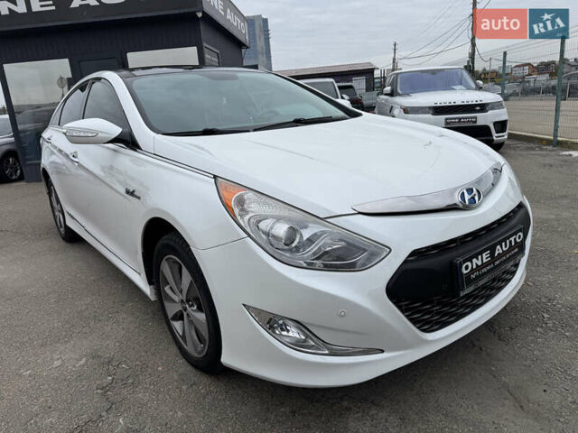 Білий Хендай Соната, об'ємом двигуна 2.36 л та пробігом 212 тис. км за 9990 $, фото 4 на Automoto.ua