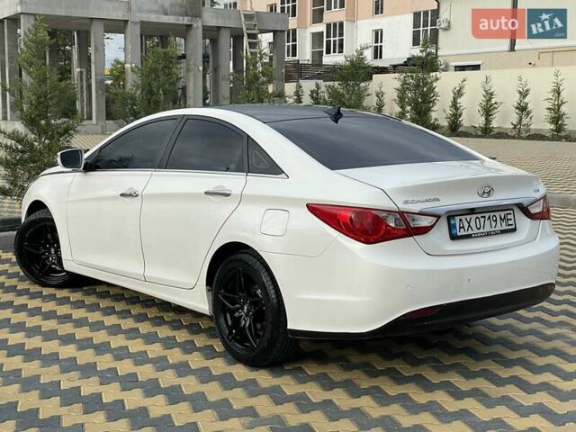 Білий Хендай Соната, об'ємом двигуна 2 л та пробігом 230 тис. км за 7500 $, фото 34 на Automoto.ua