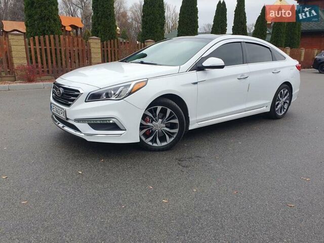 Белый Хендай Соната, объемом двигателя 2.36 л и пробегом 235 тыс. км за 11000 $, фото 7 на Automoto.ua